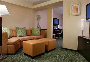 Hotel Fairfield & By Marriott Guelph